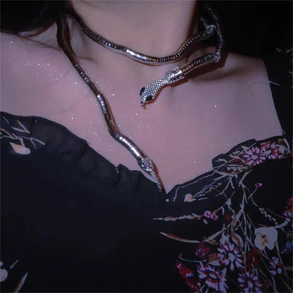 Punk Multilayer Metal Bendy Snake Necklace